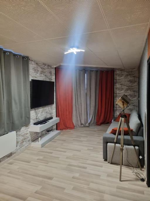 Cosy Loft - Calais Apartment Ngoại thất bức ảnh